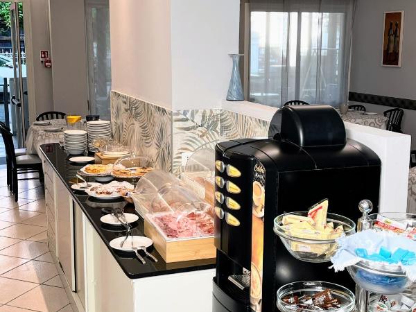 Albergo Villa Denny : photo 5 de la chambre chambre double avec balcon