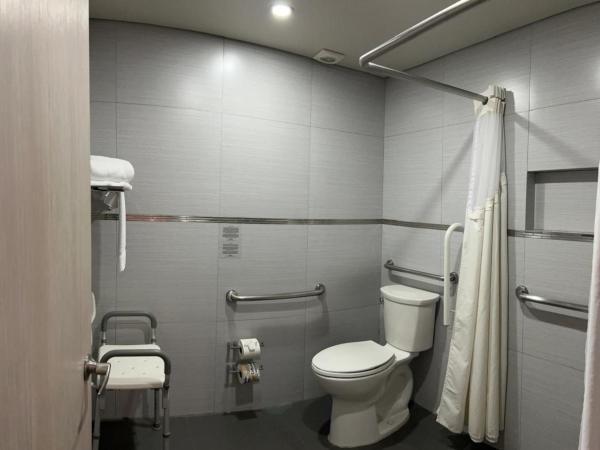 Holiday Inn Express Mexico- Toreo, an IHG Hotel : photo 4 de la chambre chambre lit king-size standard - accessible aux personnes à mobilité réduite
