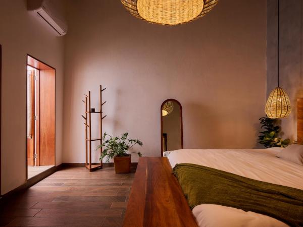 Stay Ortenxia : photo 3 de la chambre chambre deluxe