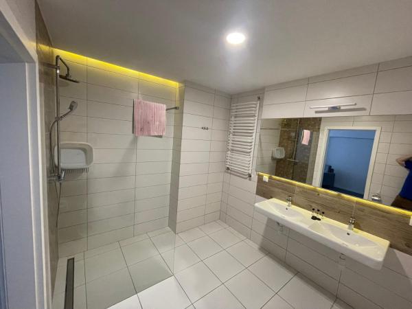 Sanatorium Muszelka : photo 3 de la chambre chambre lits jumeaux supérieure