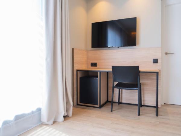 Hotel Sant Pau : photo 6 de la chambre chambre lits jumeaux avec terrasse