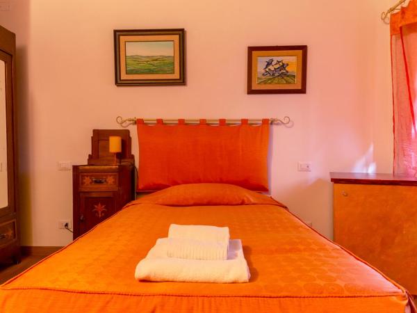 Casacenti B&B : photo 3 de la chambre chambre simple basique avec salle de bains commune