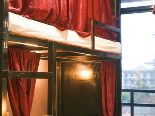 Paila Hostel Lakeside : photo 2 de la chambre lit dans dortoir pour femmes de 4 lits