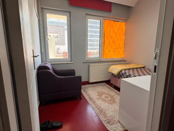 TRANSIT : photo 2 de la chambre chambre simple standard avec salle de bains commune