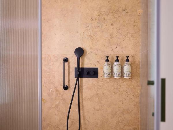 DUO Hotel Lisbon, Curio Collection by Hilton : photo 9 de la chambre chambre lit king-size