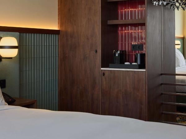 DUO Hotel Lisbon, Curio Collection by Hilton : photo 3 de la chambre chambre lit king-size supérieure