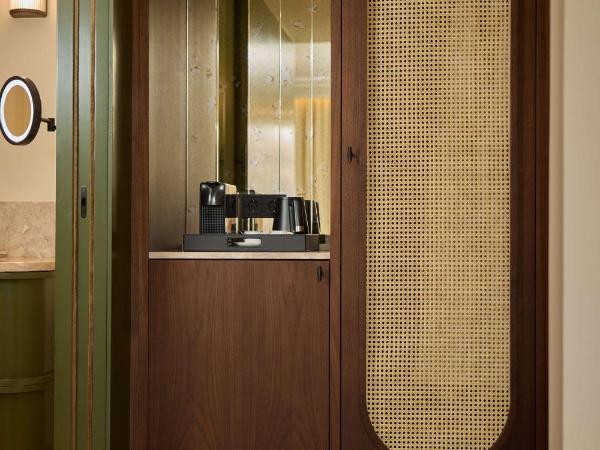 DUO Hotel Lisbon, Curio Collection by Hilton : photo 2 de la chambre chambre lit king-size deluxe