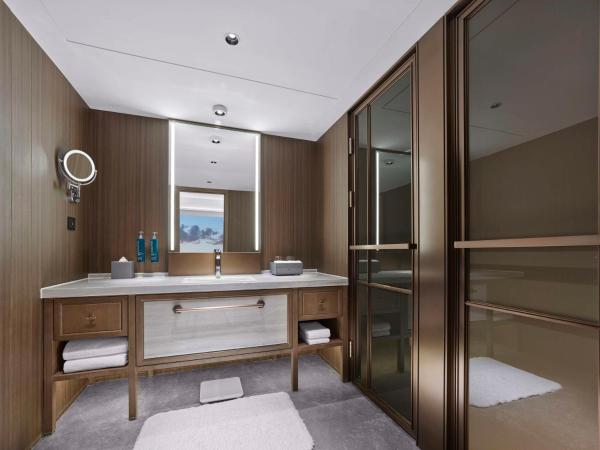 Doubletree By Hilton Beijing East Third Ring Road : photo 3 de la chambre suite deluxe avec lit king-size