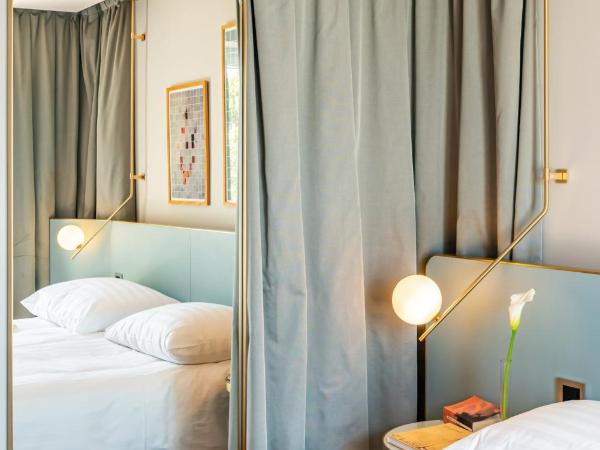 Hotel du Léman - Jongny : photo 5 de la chambre chambre double ou lits jumeaux - vue sur lac