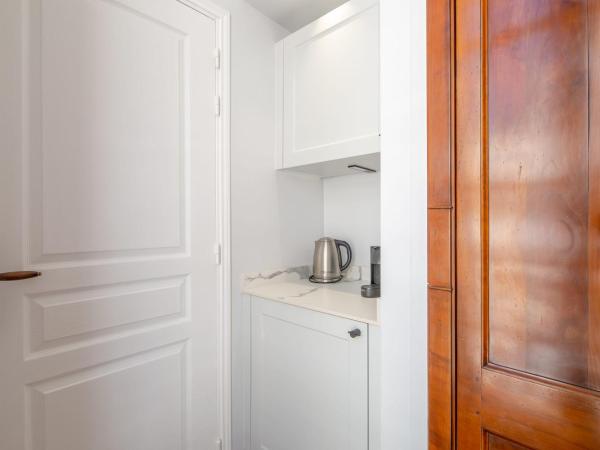 La Guitare 31 - Nice, modern studio in center of Cannes, right behind Grand Hotel : photo 6 de la chambre studio