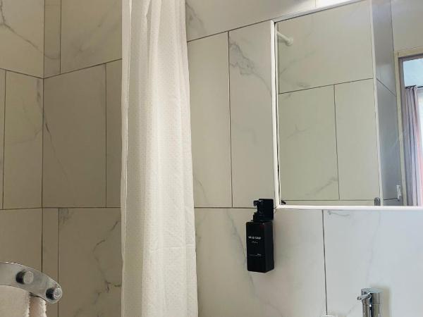 Le Grand Hotel : photo 9 de la chambre chambre double