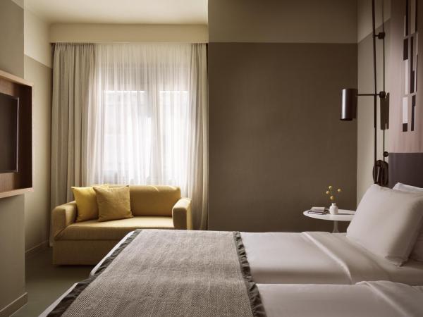 City Hotel Thessaloniki : photo 6 de la chambre chambre supérieure - vue intérieure