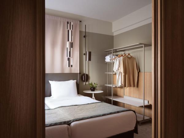 City Hotel Thessaloniki : photo 2 de la chambre suite junior - vue sur intérieur