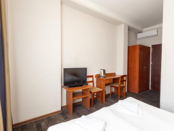 Noclegi Stadion Bed & Breakfast : photo 5 de la chambre chambre double avec climatisation