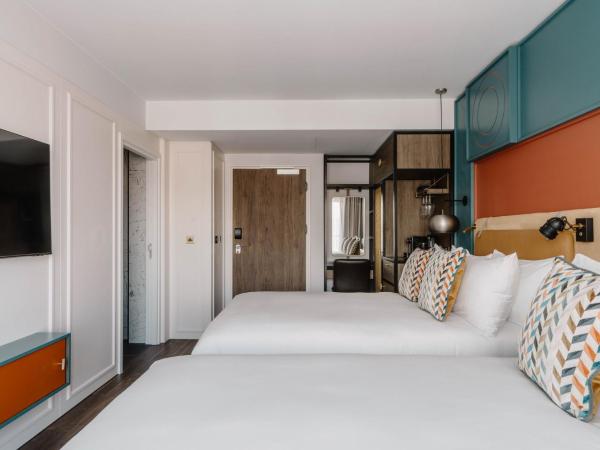 The Halyard Liverpool, Vignette Collection, an IHG Hotel : photo 6 de la chambre premium queen room with two queen beds, balcony and city view - top floor