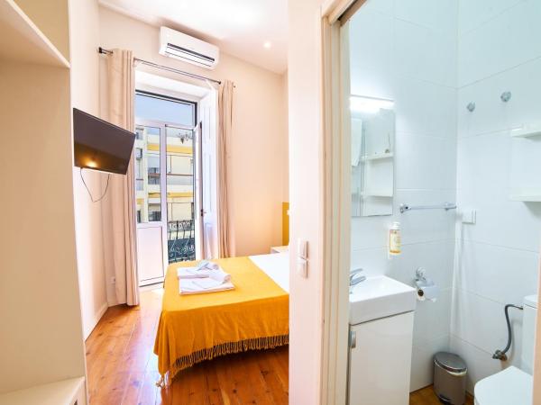 Baron Faro - Guest House : photo 2 de la chambre chambre double avec salle de bains privative