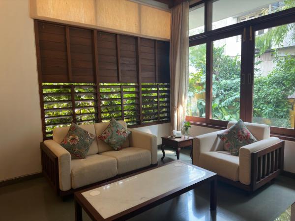 Uteliaa Manor Garden Retreat : photo 3 de la chambre grande chambre double 