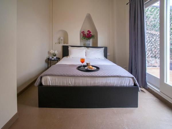 Ancient Agora Plaka : photo 9 de la chambre deluxe double room with balcony and jacuzzi