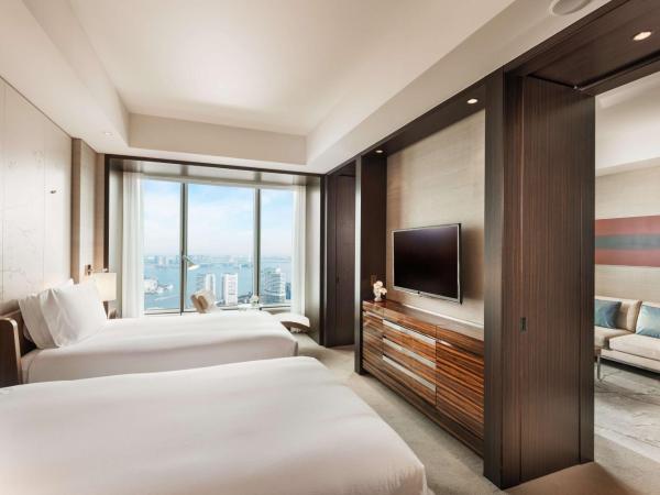 Conrad Tokyo : photo 1 de la chambre suite double avec vue sur la baie