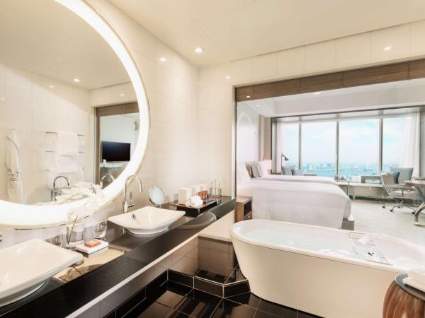 Conrad Tokyo : photo 3 de la chambre chambre lits jumeaux - vue sur baie