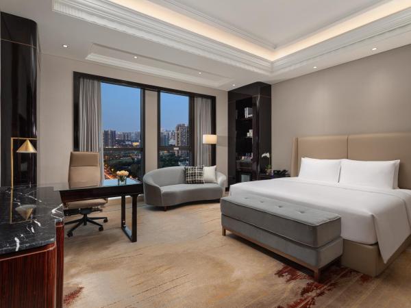 Crowne Plaza Chengdu Tianfu New Area, an IHG Hotel : photo 1 de la chambre chambre king standard avec vue sur ville