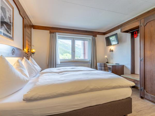 Hotel Dischma : photo 9 de la chambre chambre double - vue sur montagne