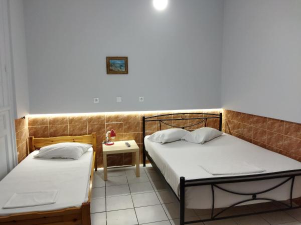 SAN REMO HOSTEL : photo 4 de la chambre chambre double ou lits jumeaux avec salle de bains privative