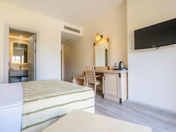 Grand Yazici Club Turban Termal : photo 10 de la chambre chambre familiale (3 adultes)