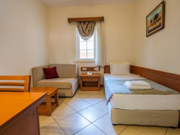 Grand Yazici Club Turban Termal : photo 6 de la chambre chambre familiale (4 adultes)
