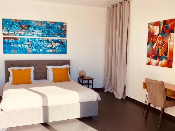 Hotel La Cigale : photo 2 de la chambre chambre lit queen-size - vue sur mer