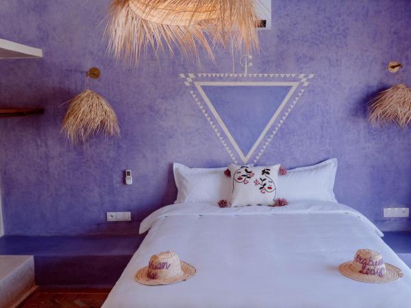 Aarabian lodge : photo 3 de la chambre chambre double - vue sur piscine