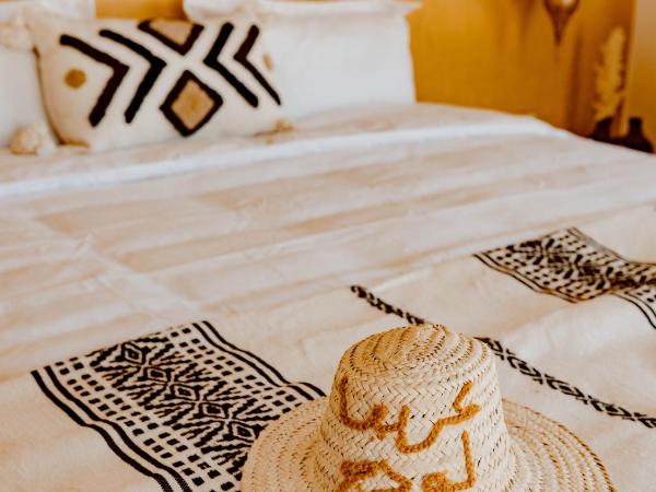 Aarabian lodge : photo 3 de la chambre chambre double deluxe avec baignoire