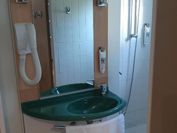 Brit Hotel Mulhouse Centre : photo 4 de la chambre chambre double standard