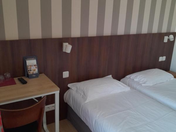 Hôtel Océan Dinan : photo 4 de la chambre chambre lits jumeaux