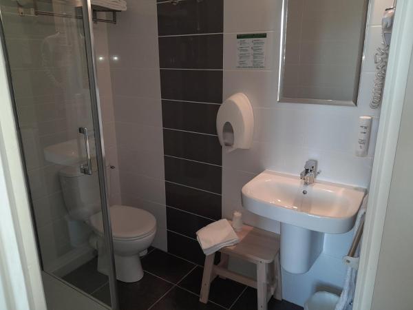 Hôtel Océan Dinan : photo 6 de la chambre chambre lits jumeaux