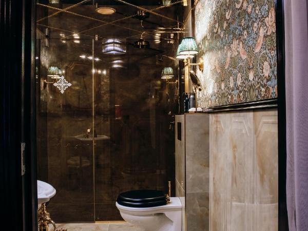 Charmante - Skostredet Hôtel : photo 1 de la chambre grande chambre noble