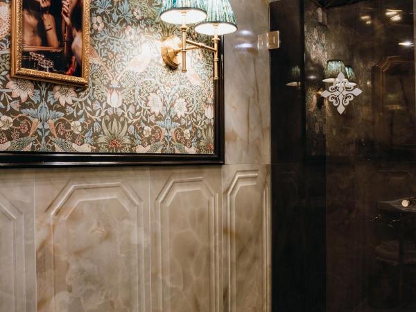 Charmante - Skostredet Hôtel : photo 2 de la chambre grande chambre noble