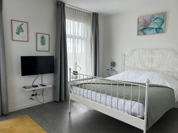 B&B Zunderdorp : photo 2 de la chambre chambre quadruple avec salle de bains privative