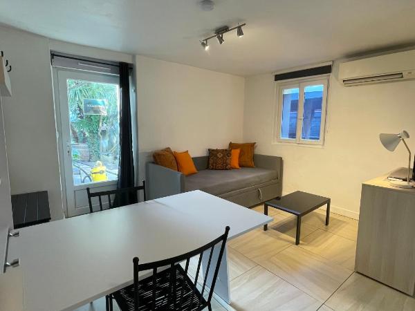 Le Doolies - Holiday Inn : photo 1 de la chambre studio