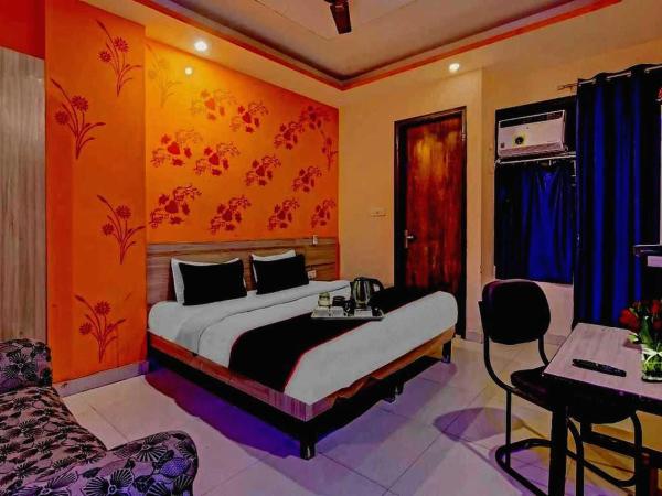 OYO Rose Residency : photo 10 de la chambre chambre triple classique