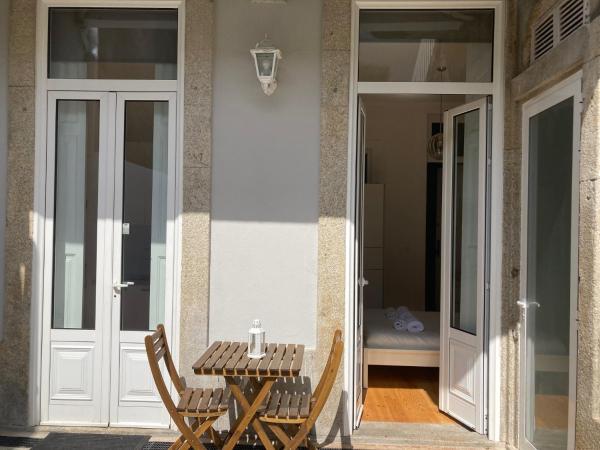 Pombeiro Apartments : photo 9 de la chambre appartement avec balcon