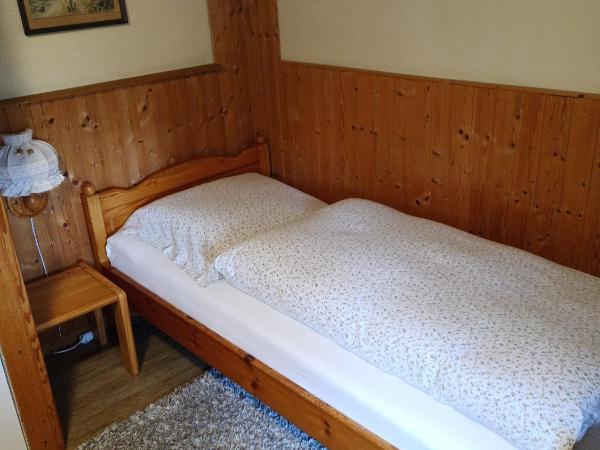 Pension Großmann : photo 1 de la chambre chambre simple avec douche 