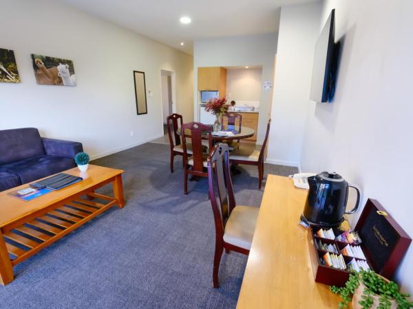 The Garden Hotel : photo 9 de la chambre suite familiale