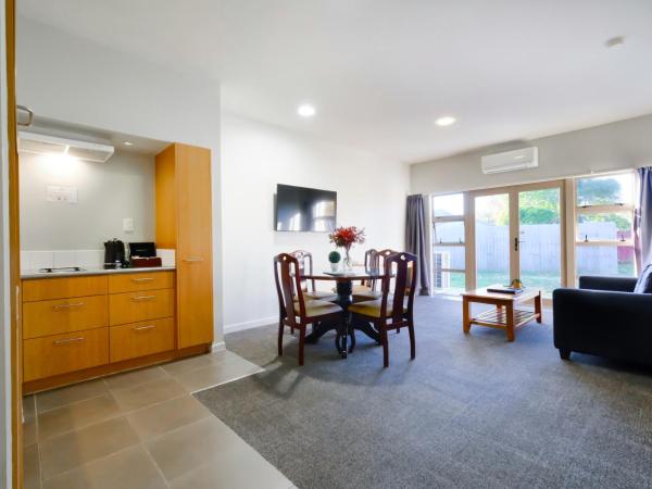 The Garden Hotel : photo 8 de la chambre suite familiale