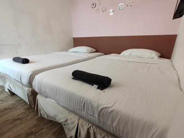 Maleeq Hotel @ Meru Ipoh : photo 4 de la chambre chambre deluxe double ou lits jumeaux