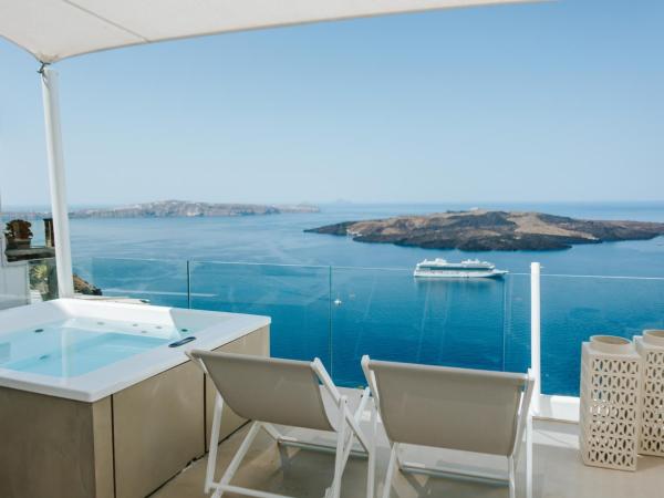 CASA SUNSHA SANTORINI : photo 1 de la chambre grande sea-view suite with outdoor jacuzzi
