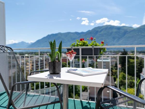 Hotel La Perla : photo 4 de la chambre panorama double room with balcony lake side