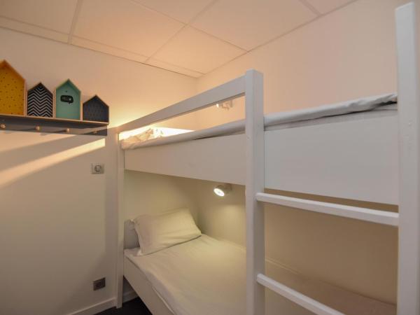 Hôtel Point France : photo 3 de la chambre chambre familiale avec balcon