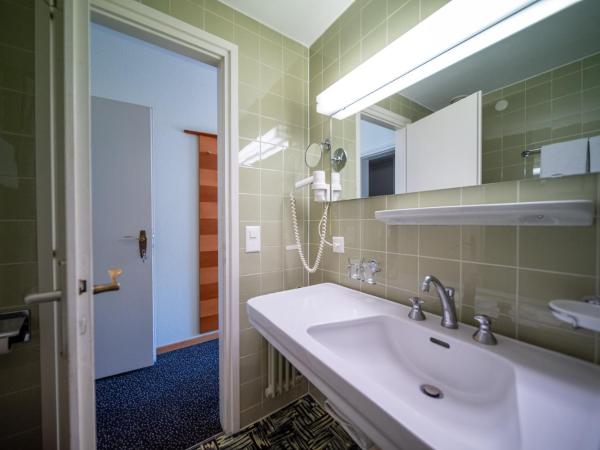 Hotel La Perla : photo 7 de la chambre panorama double room with balcony lake side