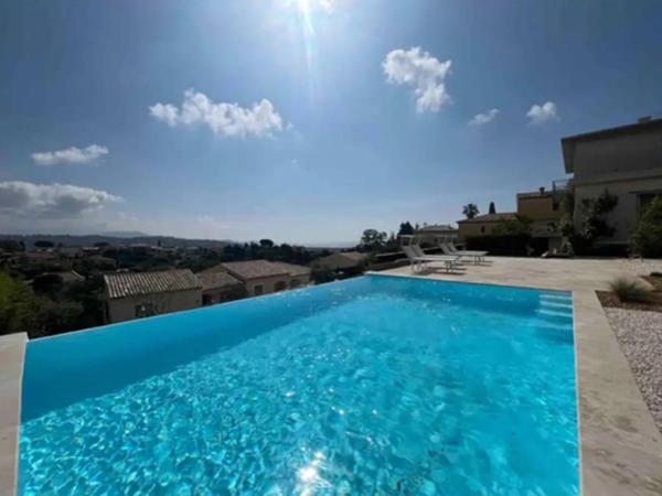 DOMAINE LOU BEL AZUR - Harmonie : photo 7 de la chambre studio avec vue sur jardin